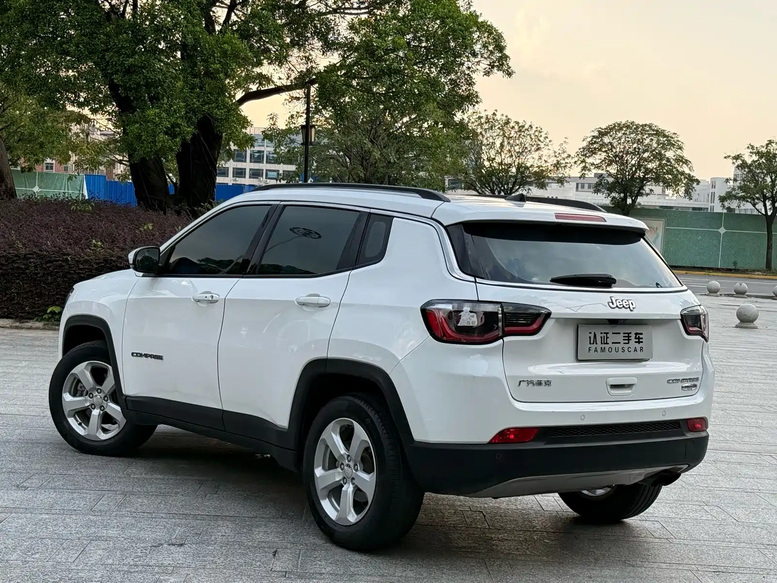 Фото 15 - Jeep Compass