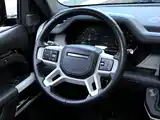 Photo 10 - Land Rover Defender