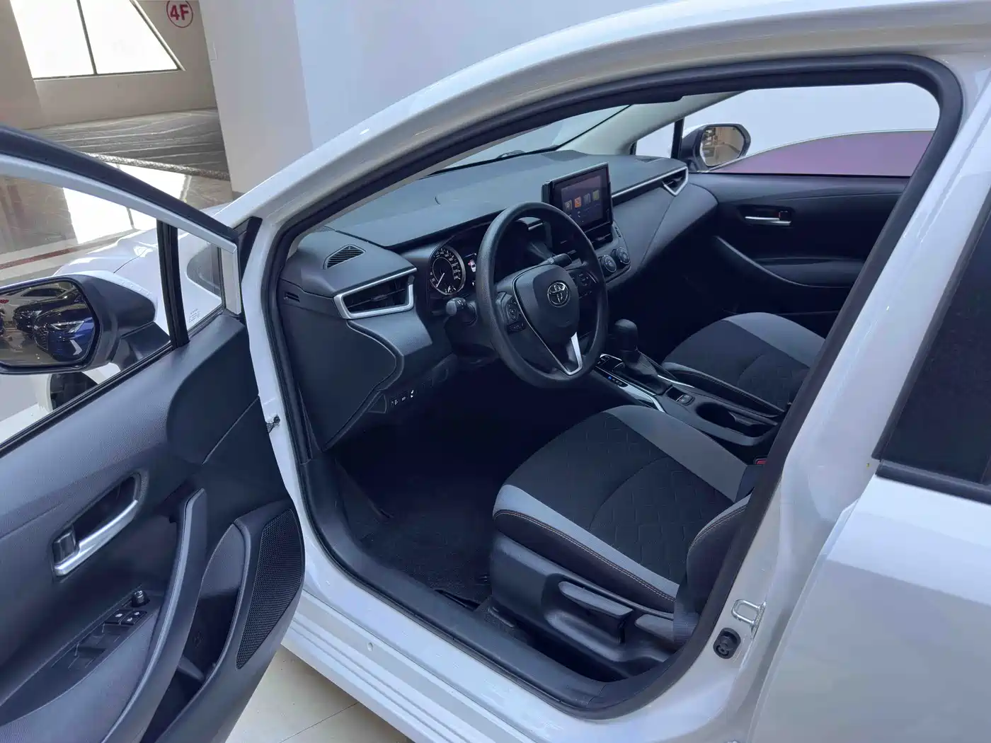 Toyota Corolla 2022 1.2T S-CVT Pioneer PLUS Edition фото 8