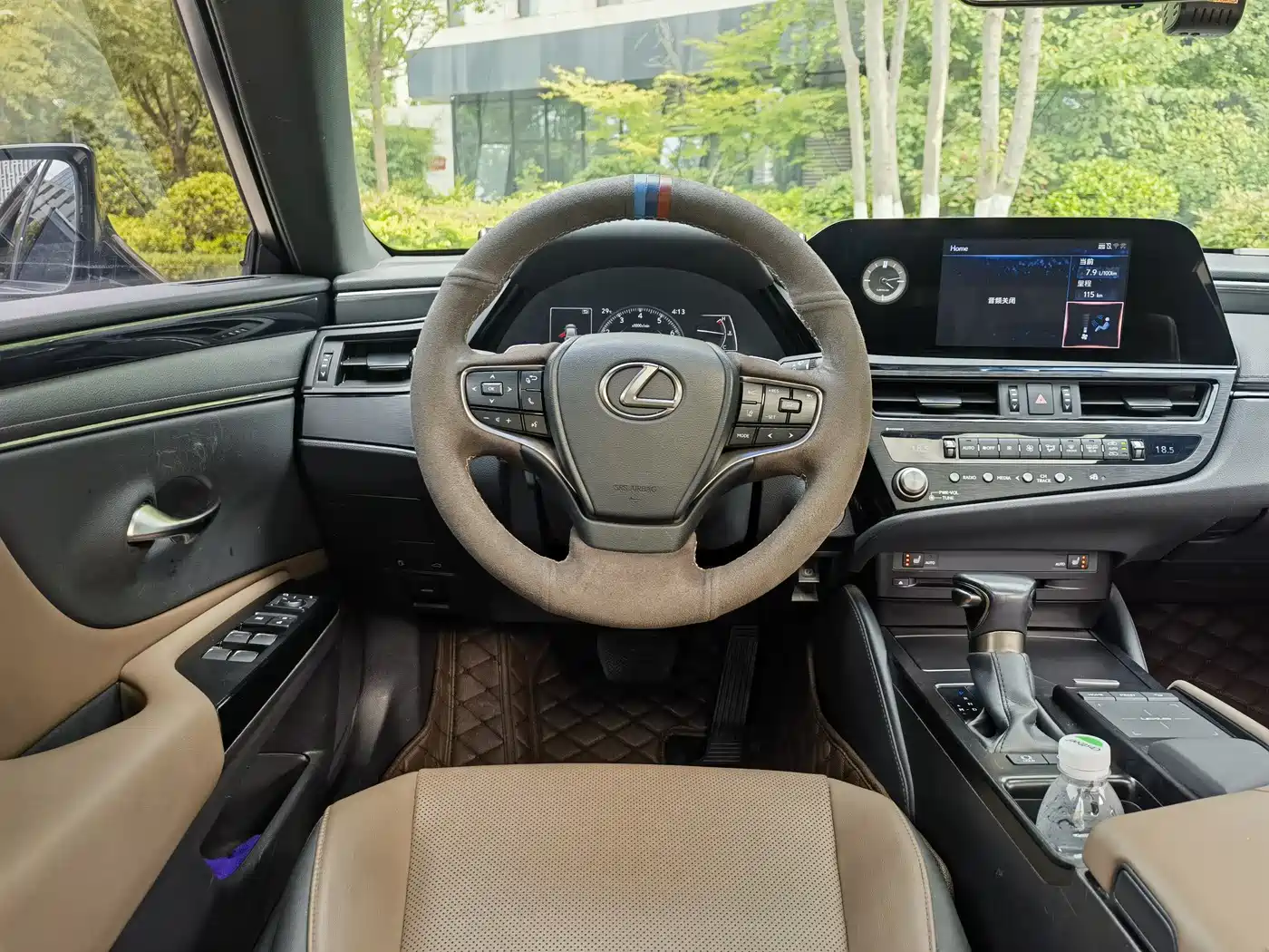 Lexus ES 2021 200 Excellence Edition фото 10
