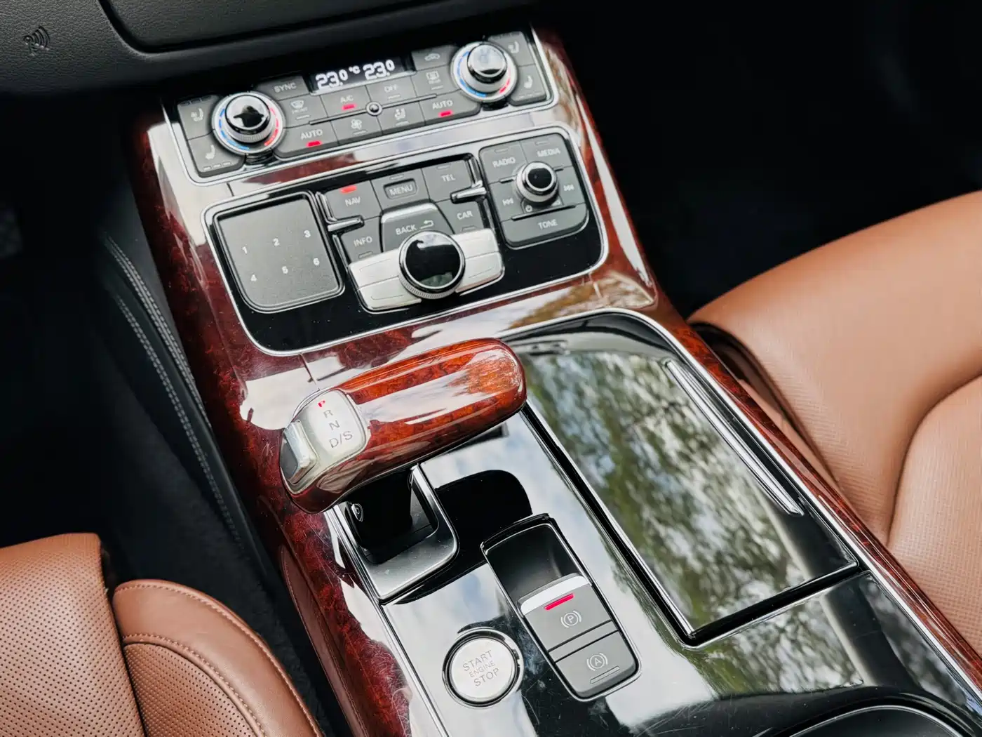 Audi A8 2013 A8L 45 TFSI quattro Exclusive фото 7
