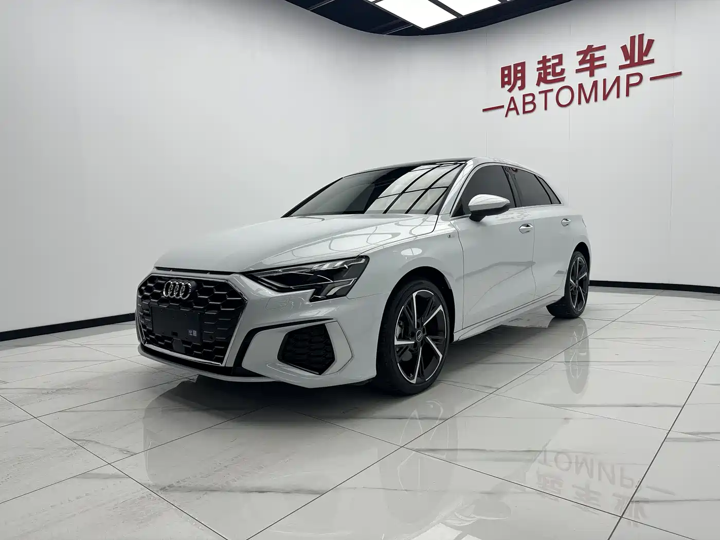 Audi A3 2023 Facelift Sportback 35 TFSI Fashion Sport фото 4