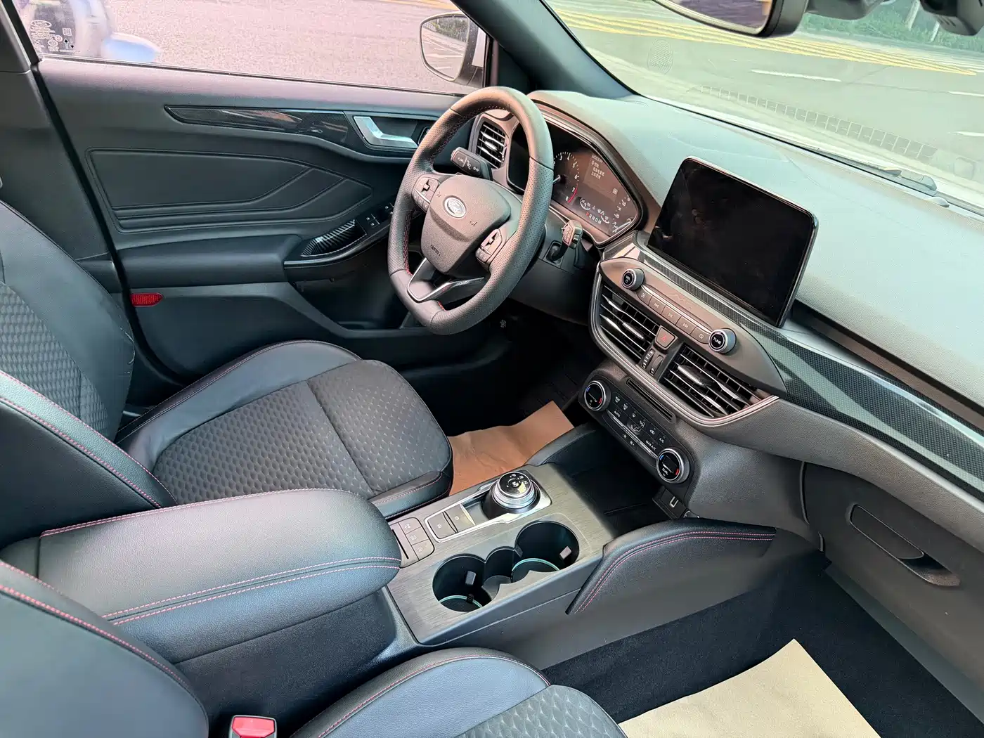Ford Focus 2021 2020 Hatchback EcoBoost 180 Automatic ST Line