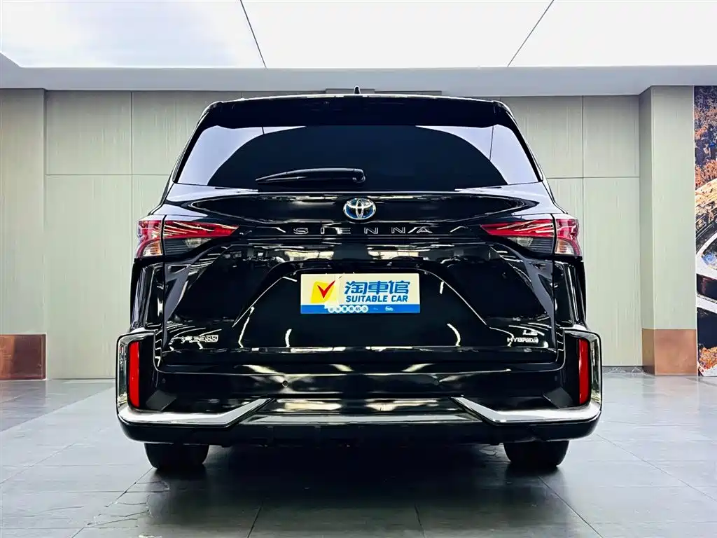Toyota Sienna 2021 2.5L Hybrid Comfort Edition фото 5