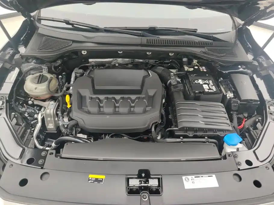 Фото 10 - Volkswagen Passat