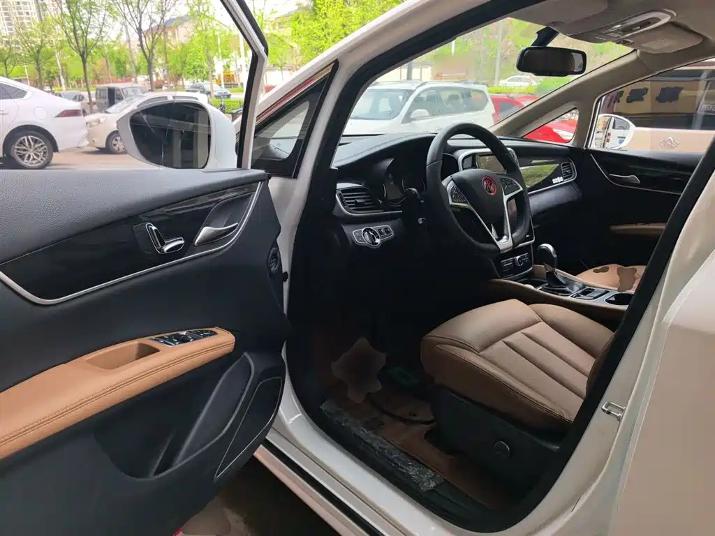 BYD Song MAX 2018 1.5T Automatic Smart Connected Premium 6-Seater фото 16