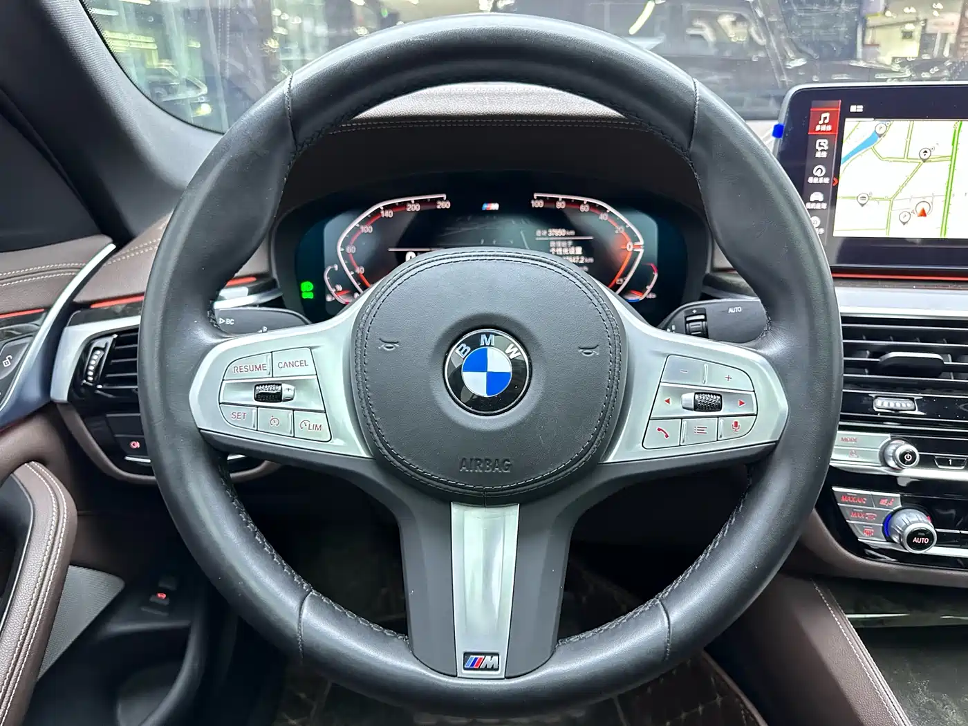 BMW 5 Series 2022 Model Second Facelift 525Li M Sport Package фото 9