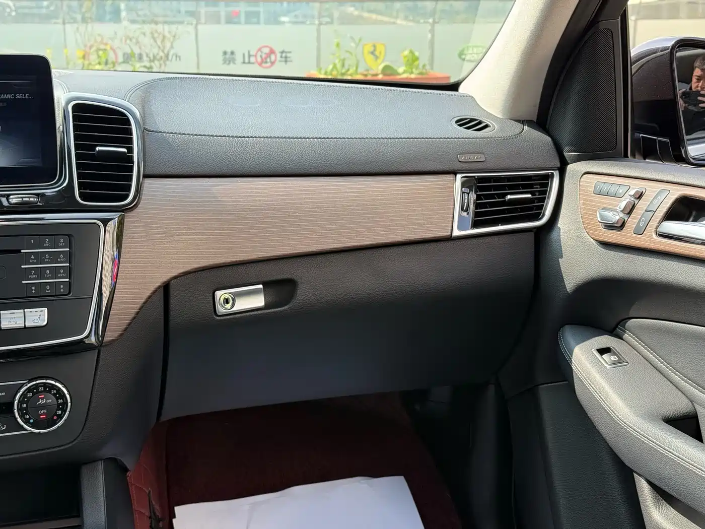 Mercedes-Benz GLS 2018 Facelift GLS 400 4MATIC Sport фото 22