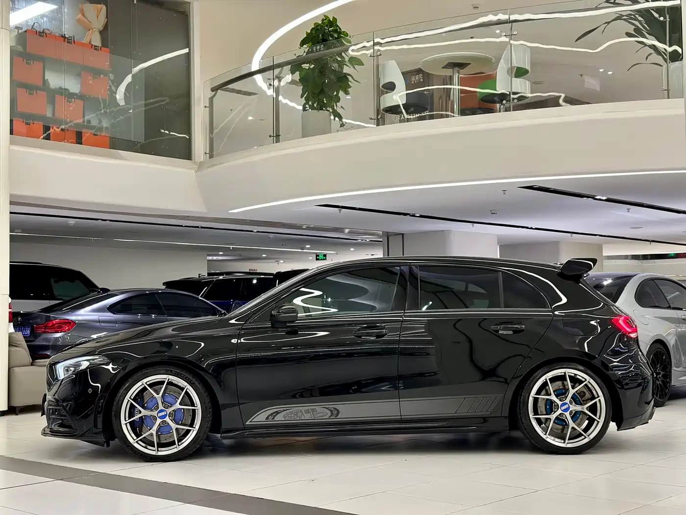 Mercedes-Benz A-Class AMG (Import) 2023 AMG A 35 4MATIC фото 3