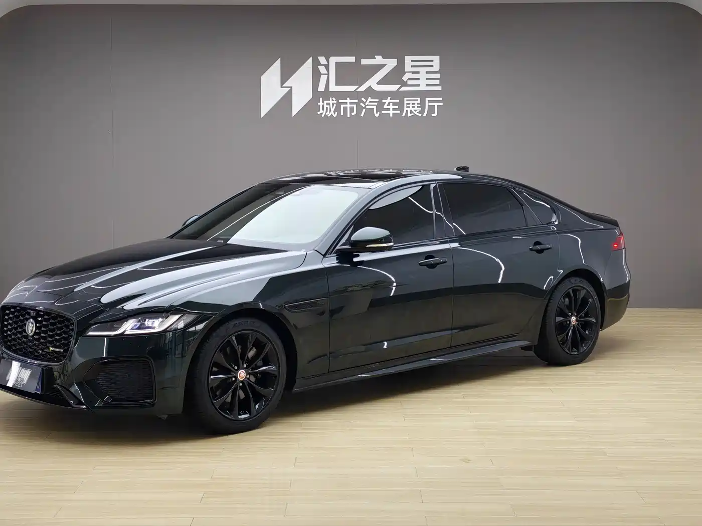 Jaguar XFL 2021 XFL 2.0T P250 AWD Gloss Black Sport Edition