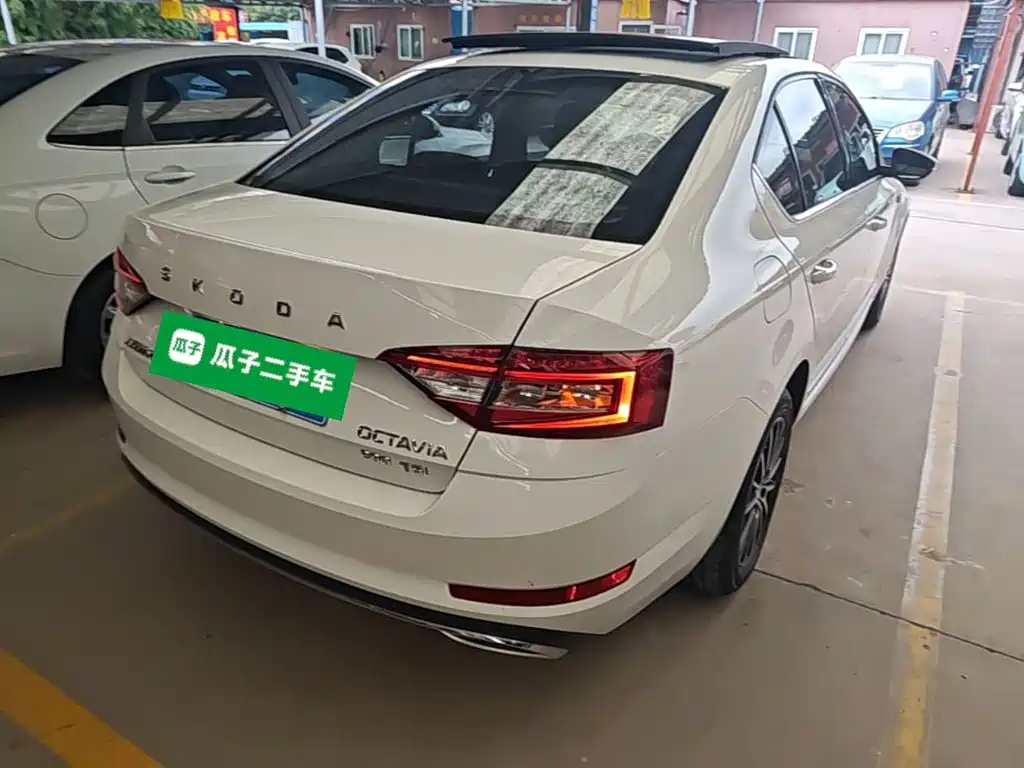 SKODA OCTAVIA