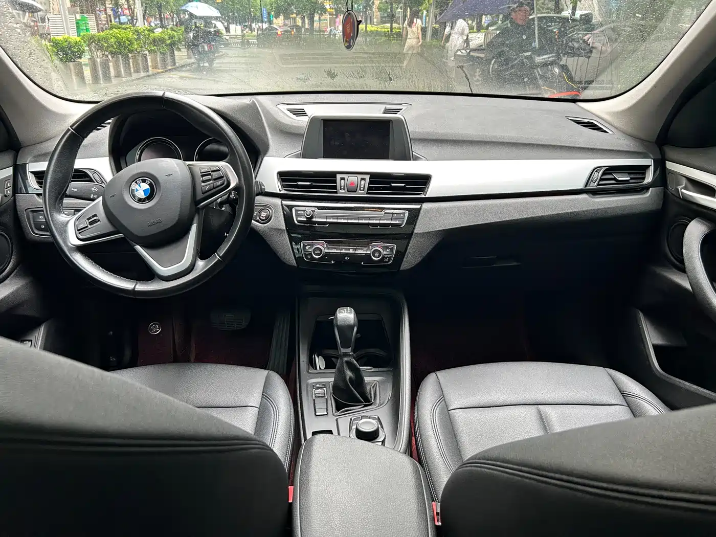 BMW X1 2018 sDrive18Li Fashion Model фото 12