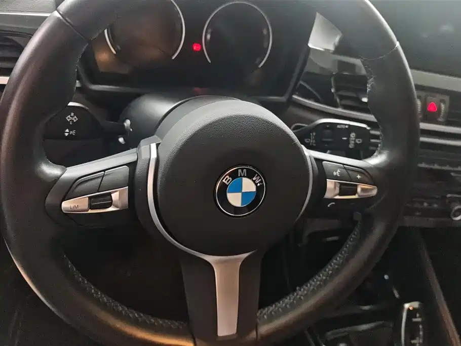 BMW X1 2022 sDrive20Li Premium фото 15