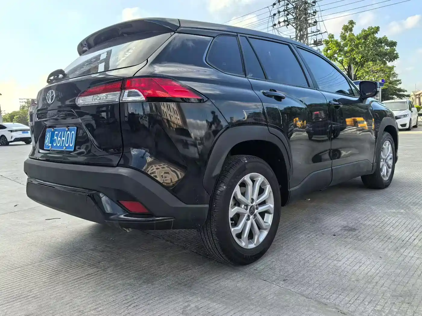 Toyota Frontlander 2023 2.0L CVT Luxury Edition фото 4