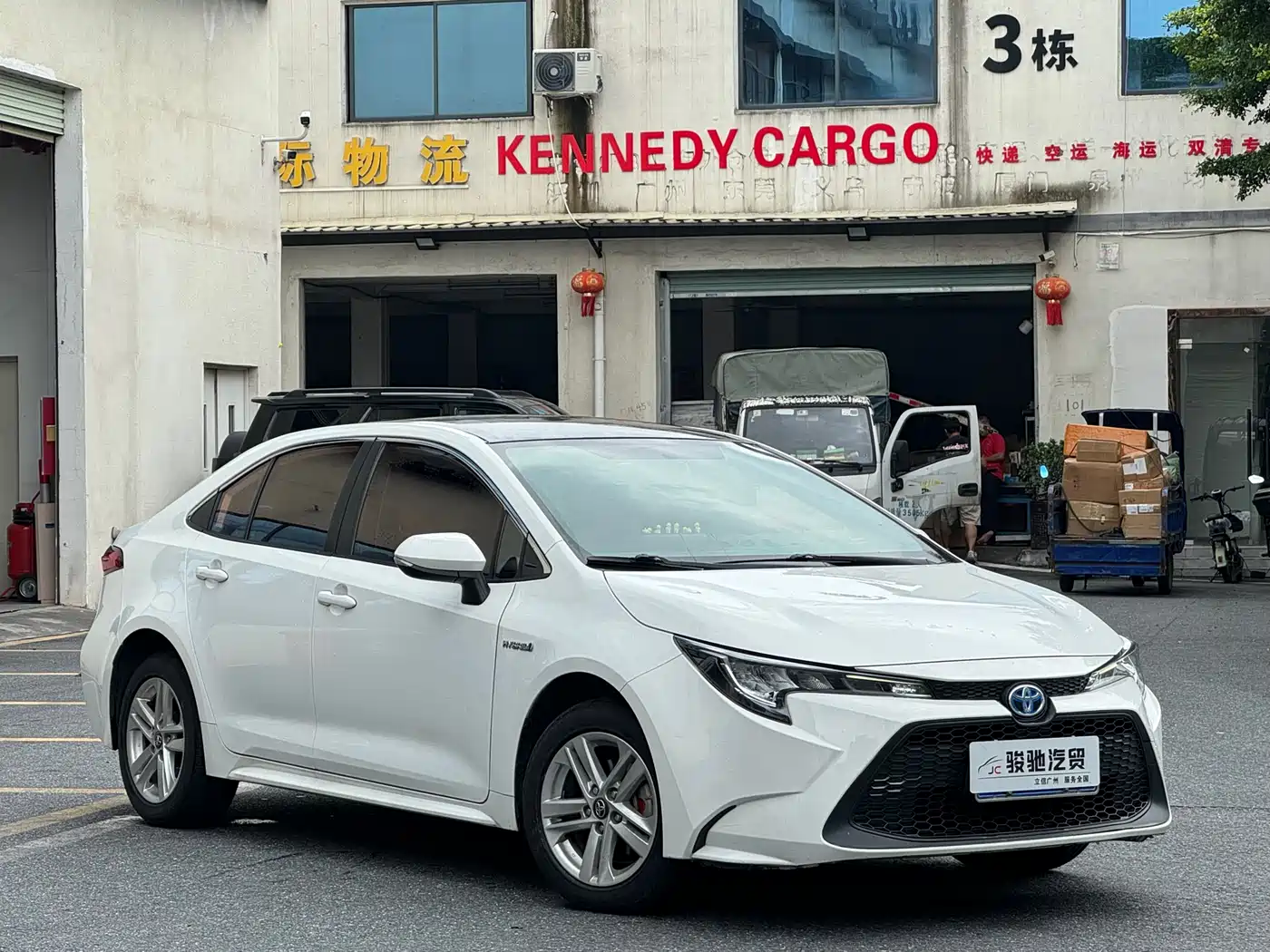 Toyota Levin 2021 Dual Engine 1.8H E-CVT Progressive Edition фото 3