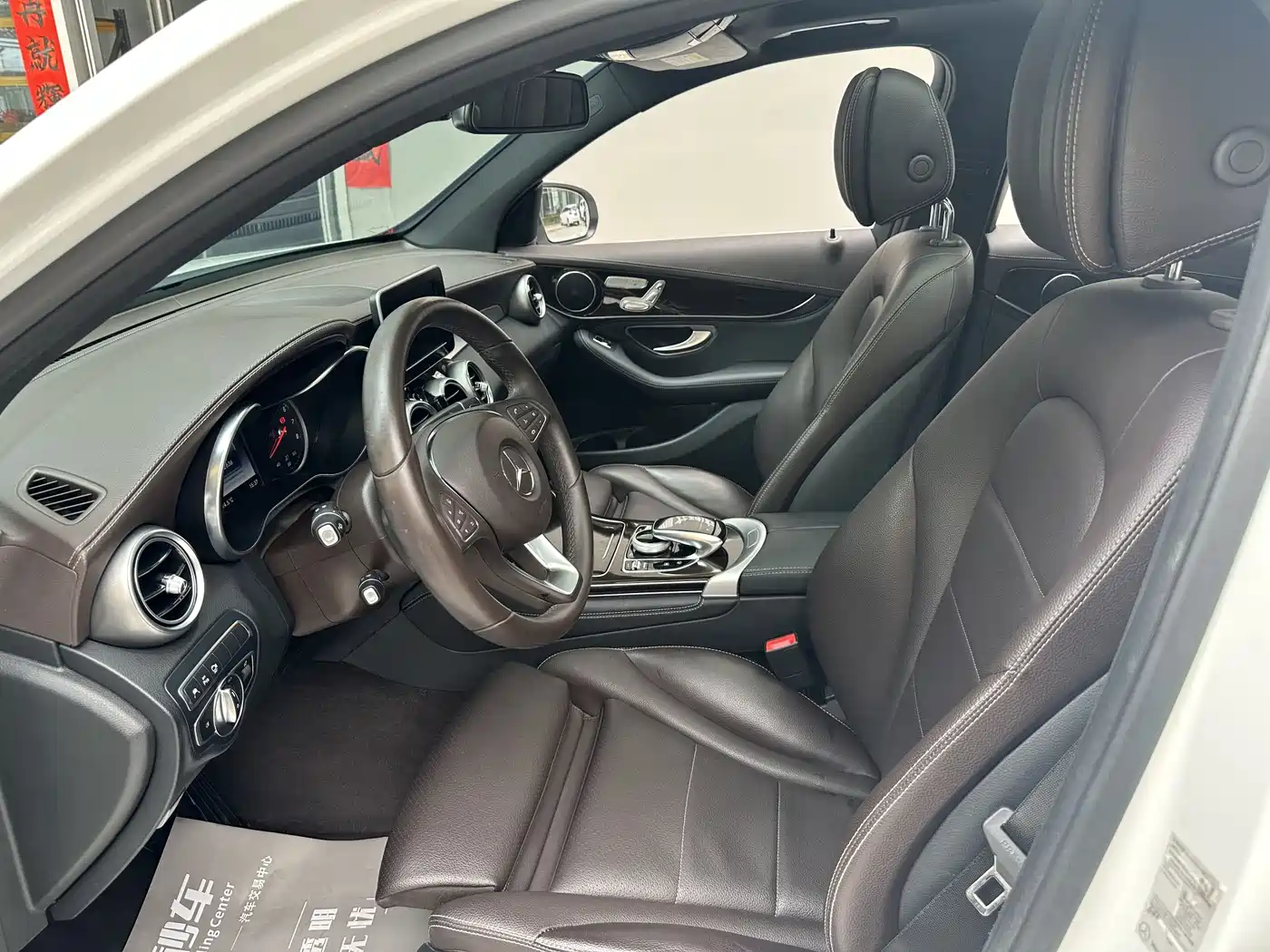 Mercedes-Benz GLC 2018 Facelift GLC 260 4MATIC Luxury фото 10