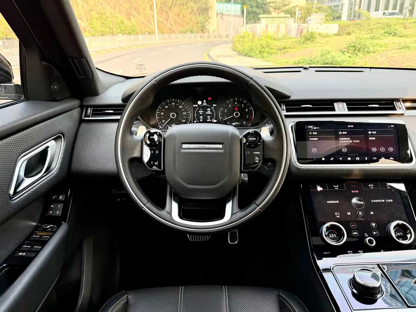 Land Rover Range Rover Velar 2019 250PS R-DYNAMIC S фото 14