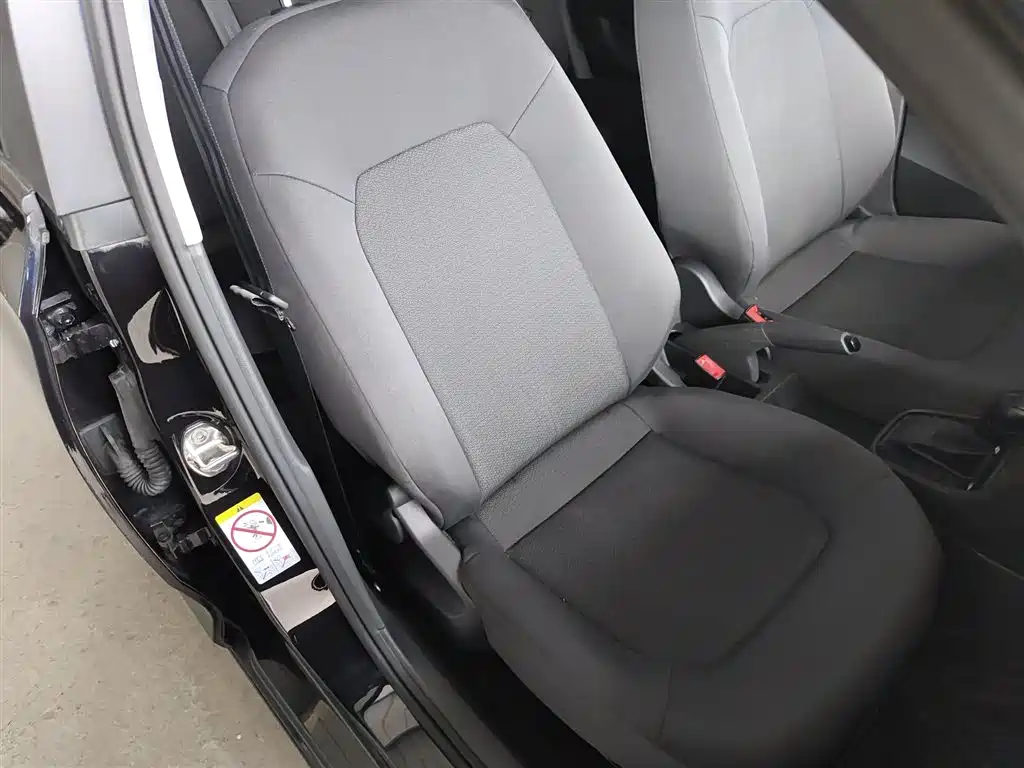 Volkswagen Santana 2015 1.6L Automatic Trend Edition фото 20