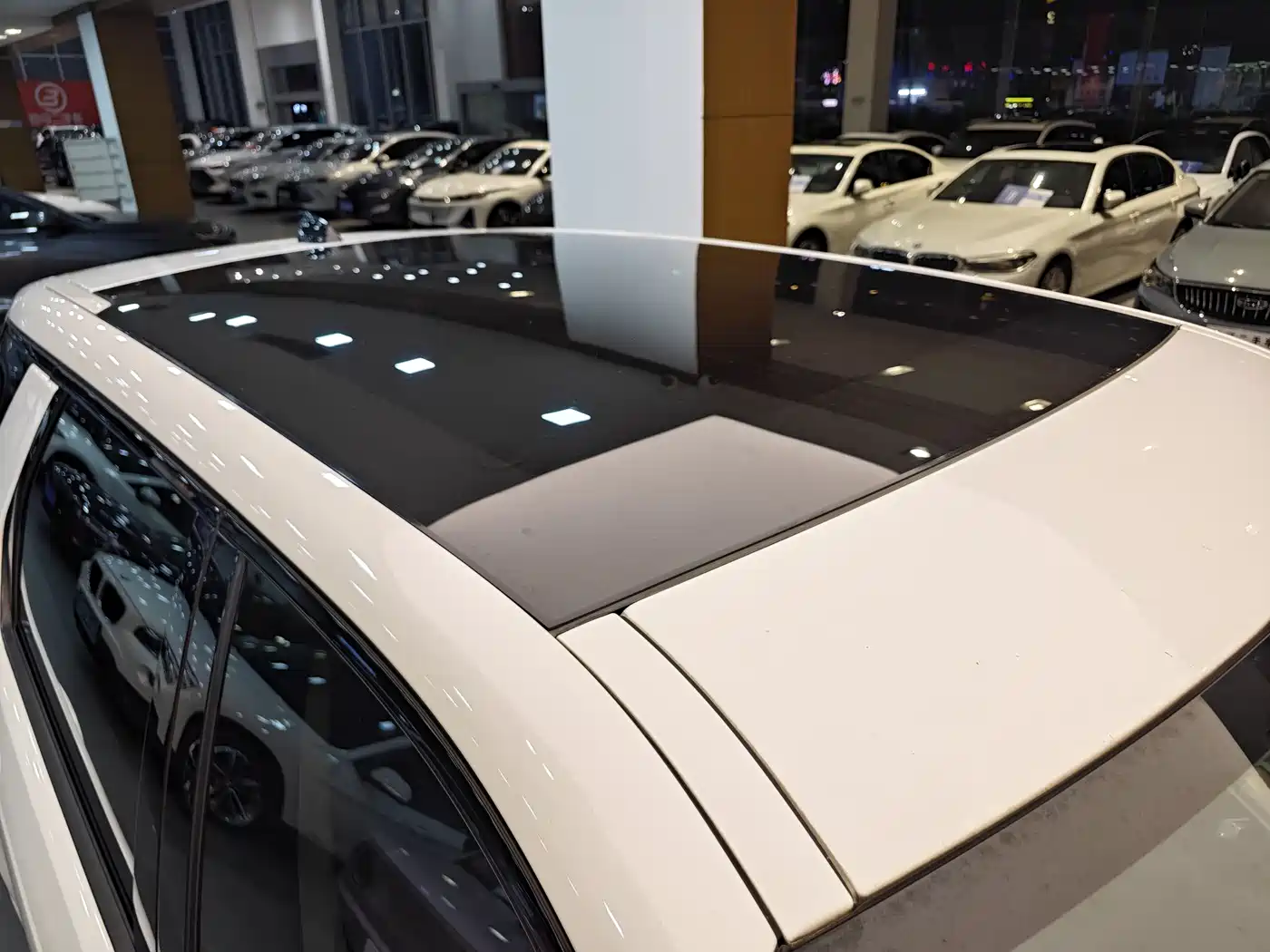 Land Rover Discovery Sport 2019 240PS SE Edition China V фото 33