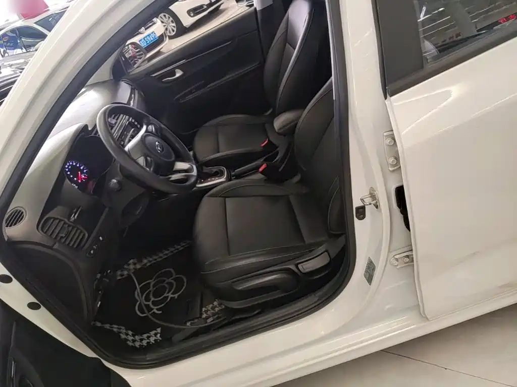 Kia K2 2018 2017 Sedan 1.4L AT 15th Anniversary Special Edition GLS