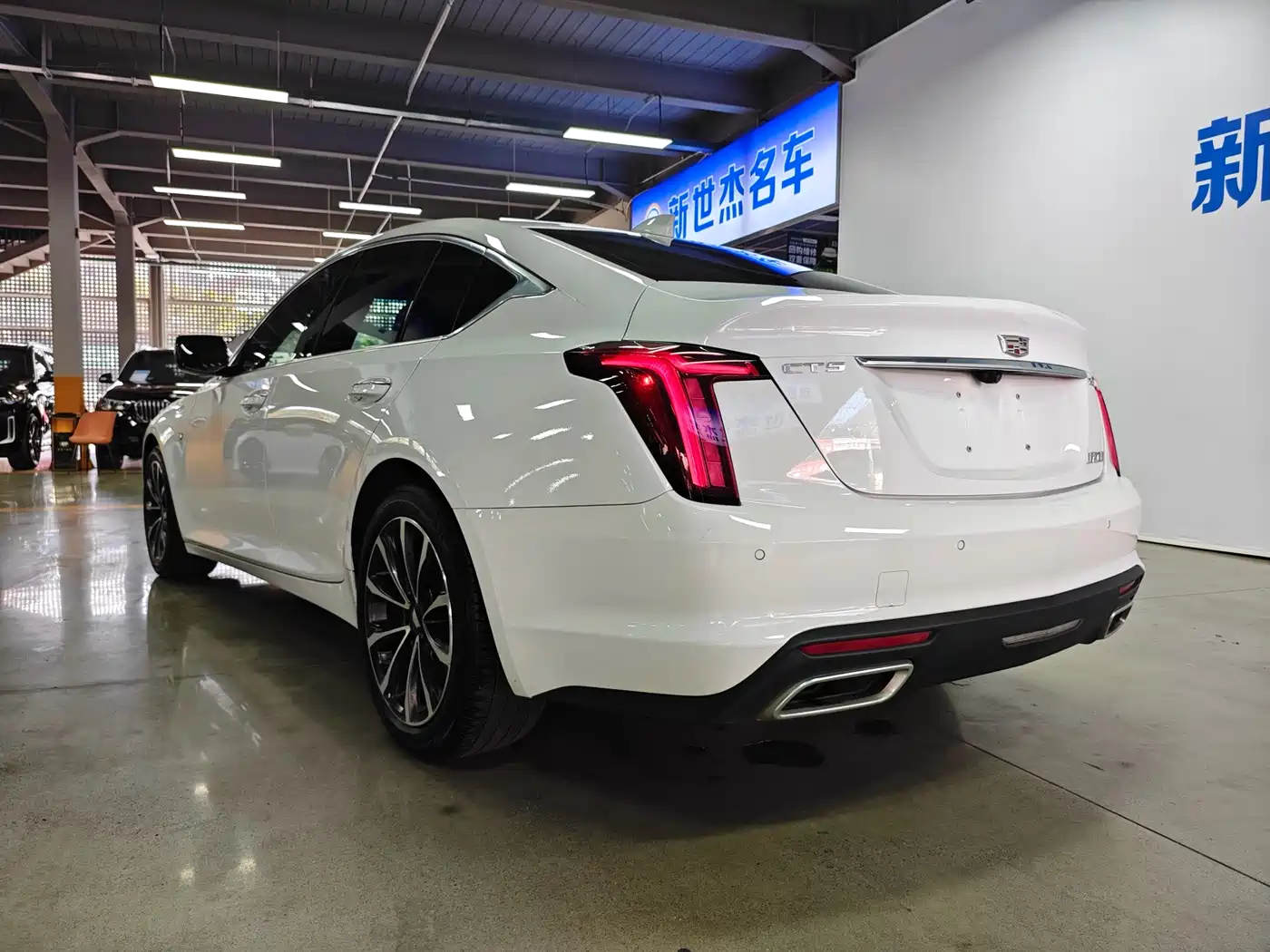 CADILLAC CT5