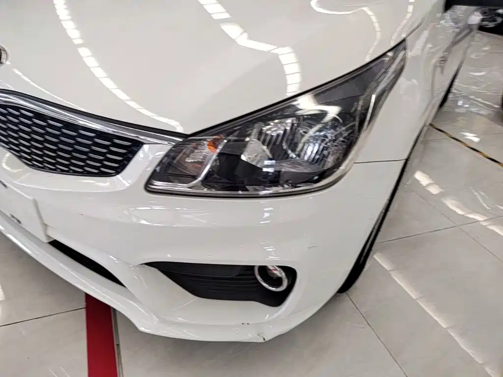 Kia K2 2018 2017 Sedan 1.4L AT 15th Anniversary Special Edition GLS