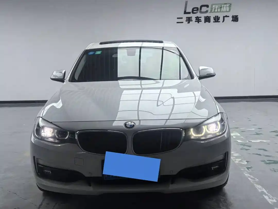 BMW 3 Series GT 2019 320i Fashion Model фото 2