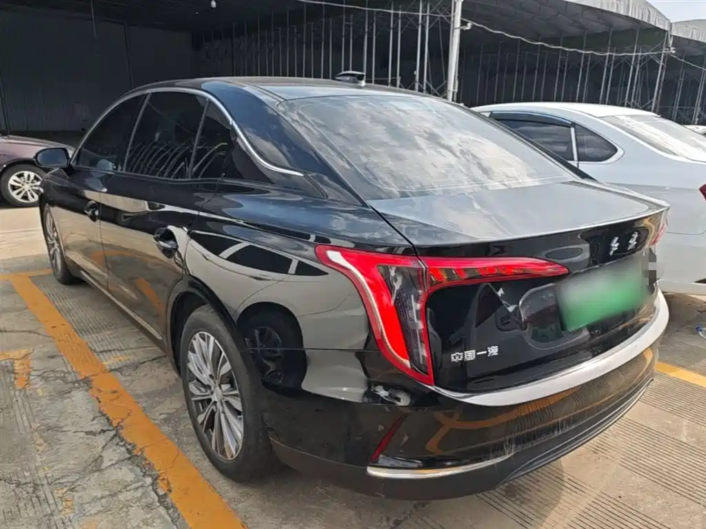 Hongqi E-QM5 2022 431km Charging Enjoyment Edition фото 5