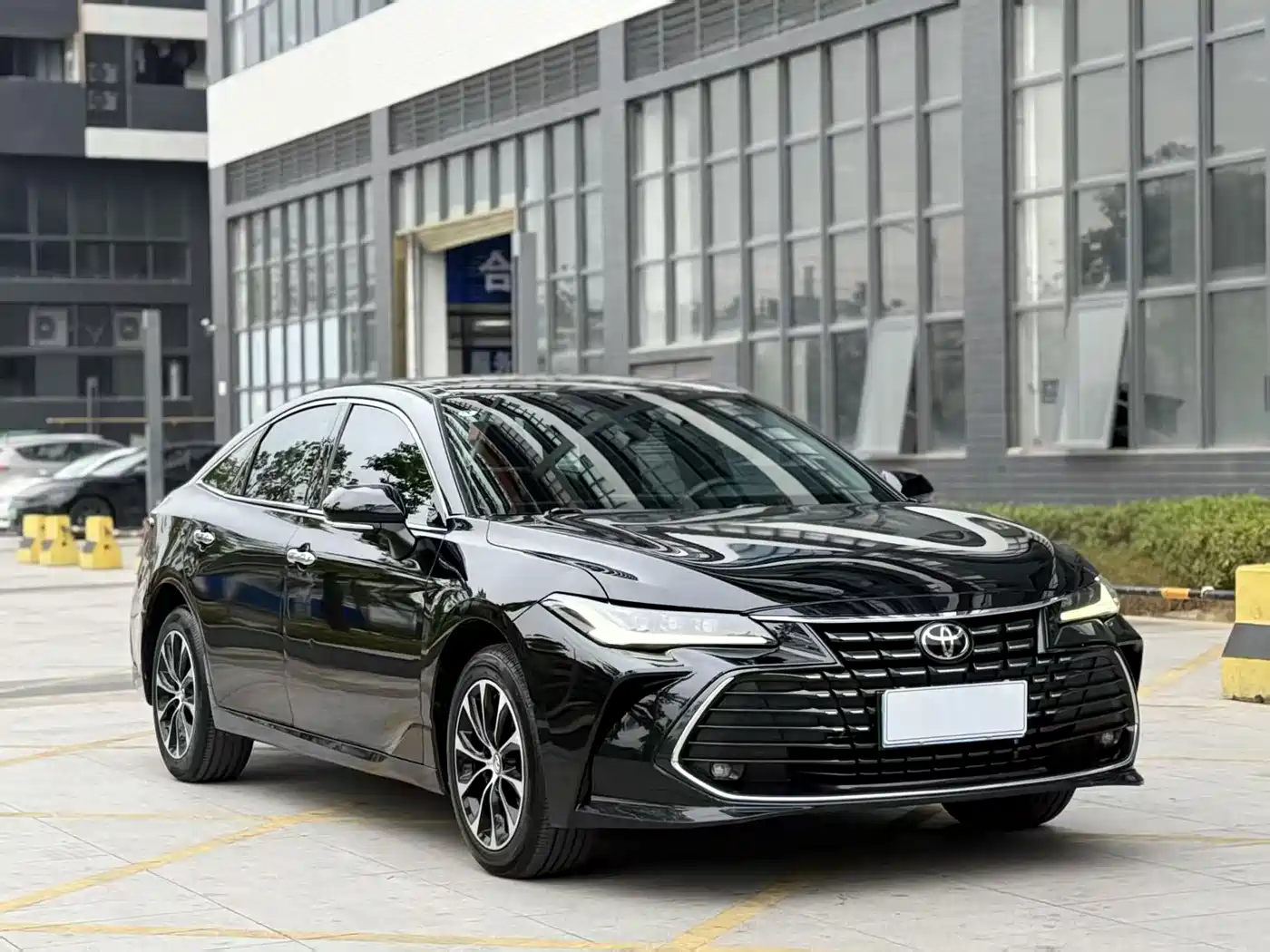 Toyota Avalon 2023 2.0L Luxury Edition