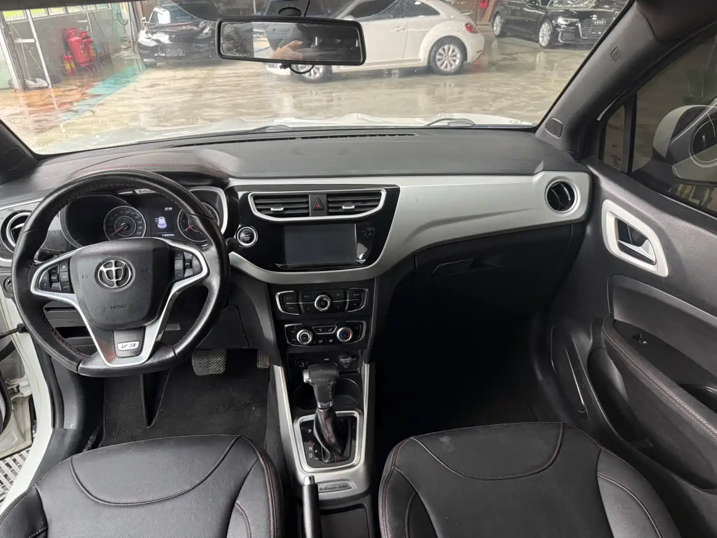 Фото 5 - Zhonghua V3