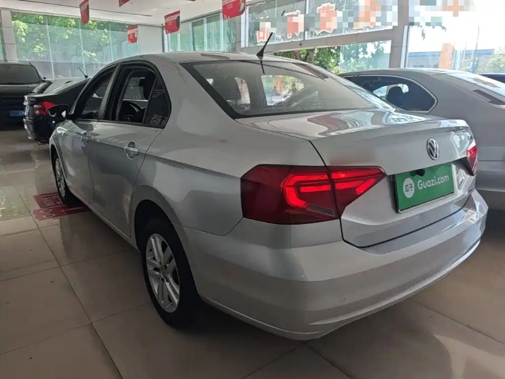 Volkswagen Jetta 2019 Dream Edition 1.5L Manual Fashion фото 5