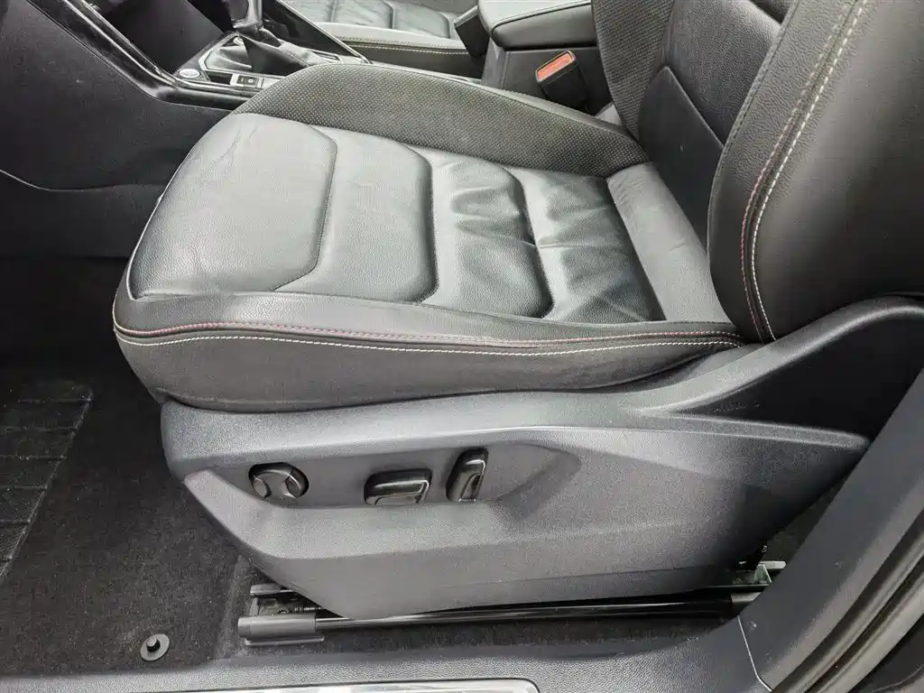 Volkswagen Tayron 2019 330TSI 2WD Luxury China VI фото 20