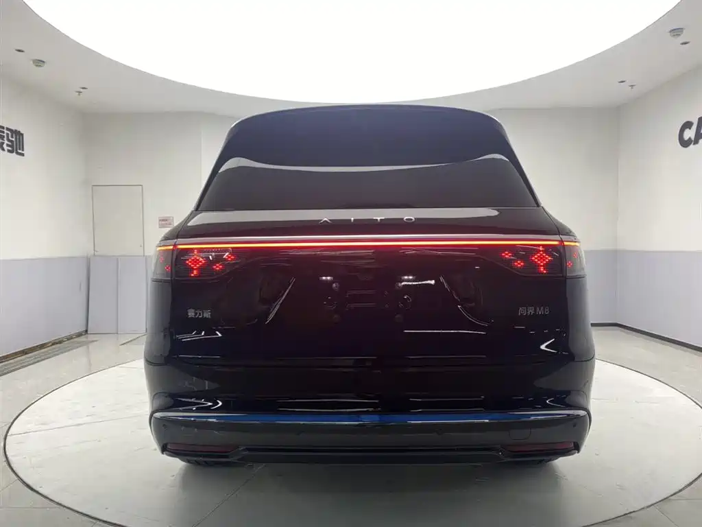 AITO Wenjie AITO M8 2025 Range Extender Max+ Edition 53.4kWh 5-seater фото 13