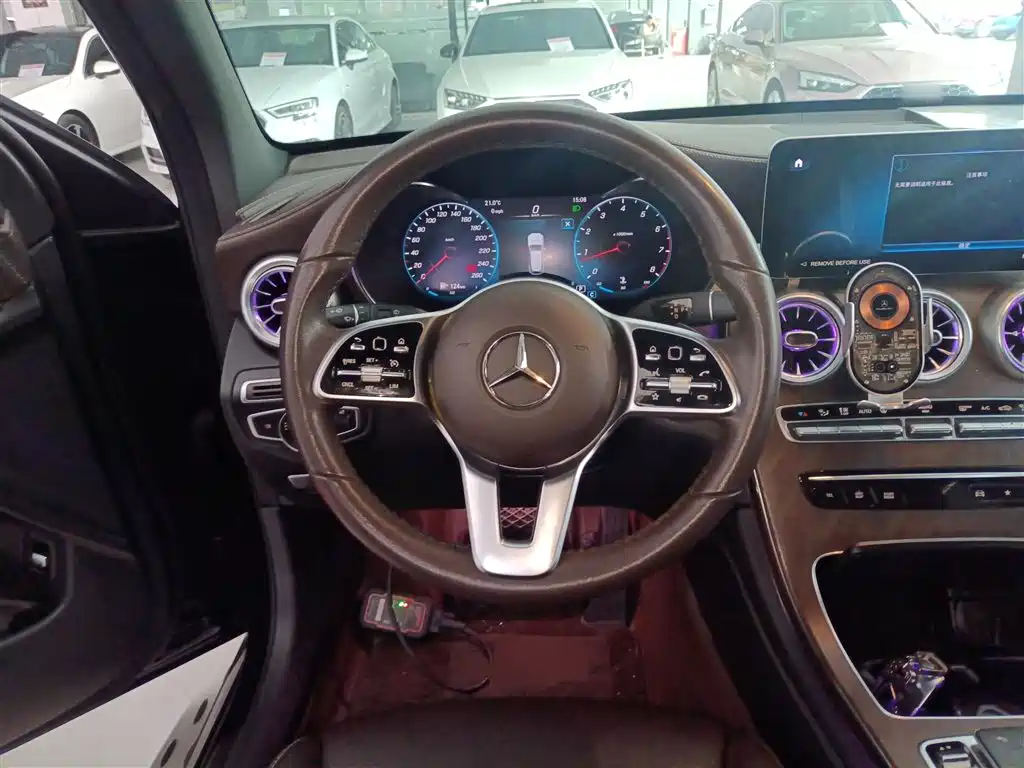 Mercedes-Benz GLC 2022 Facelift GLC 260 L 4MATIC Luxury Model фото 5