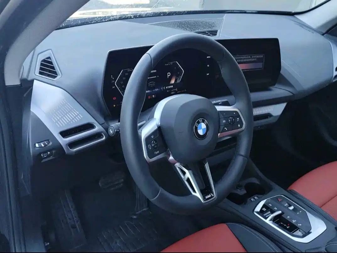 صورة 6 - BMW 2 Series