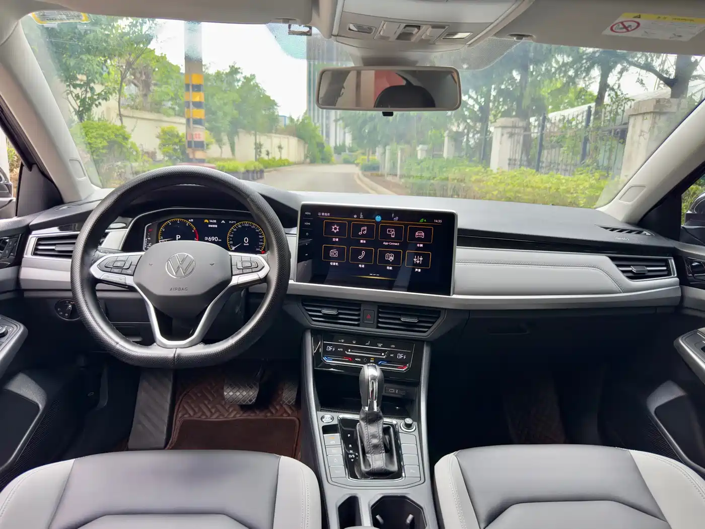 Volkswagen Bora 2023 300TSI DSG Premium Edition фото 15