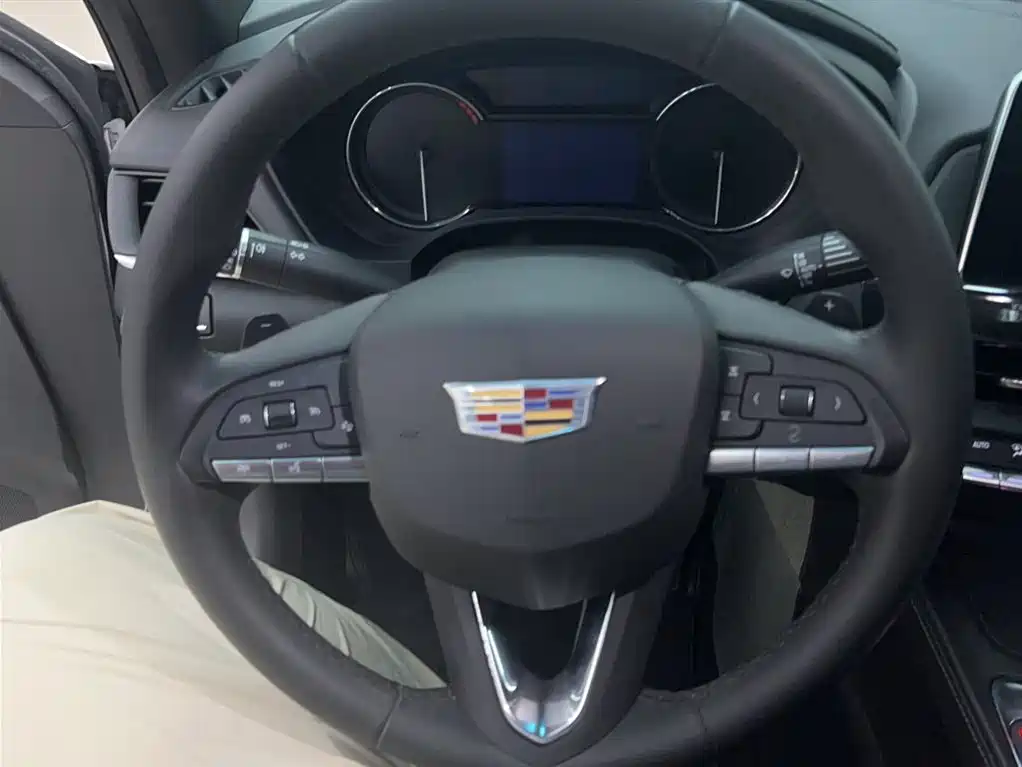 Cadillac CT4 2023 25T Luxury Model фото 6