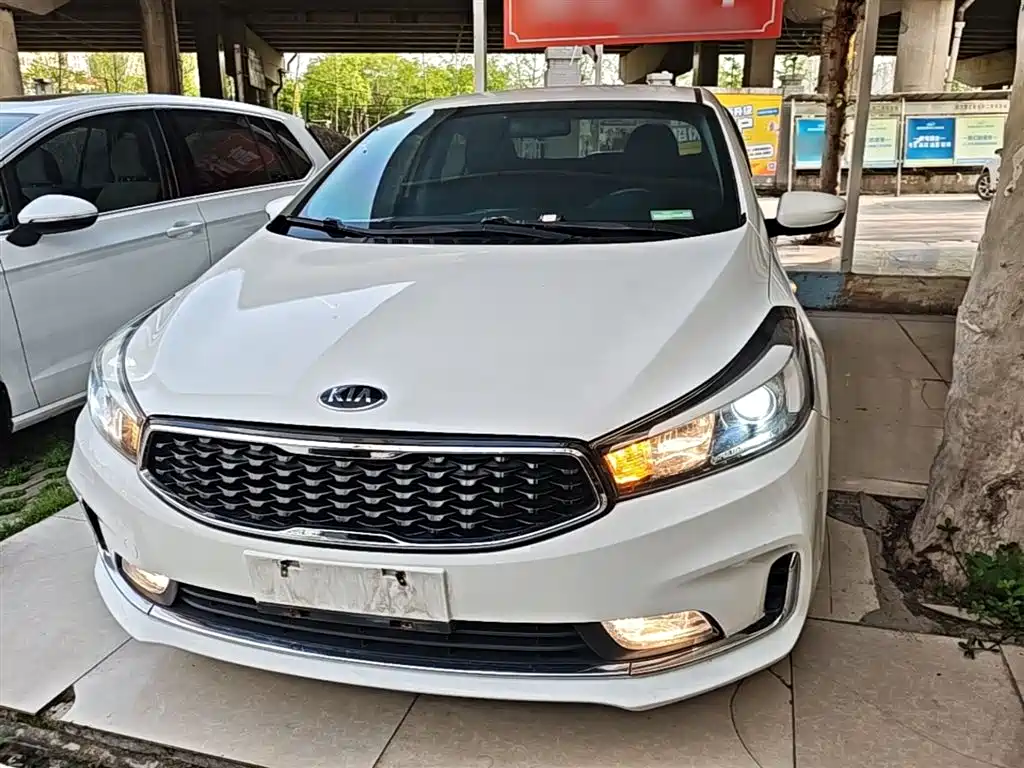 Kia K3 2016 1.6L Automatic GL фото 3