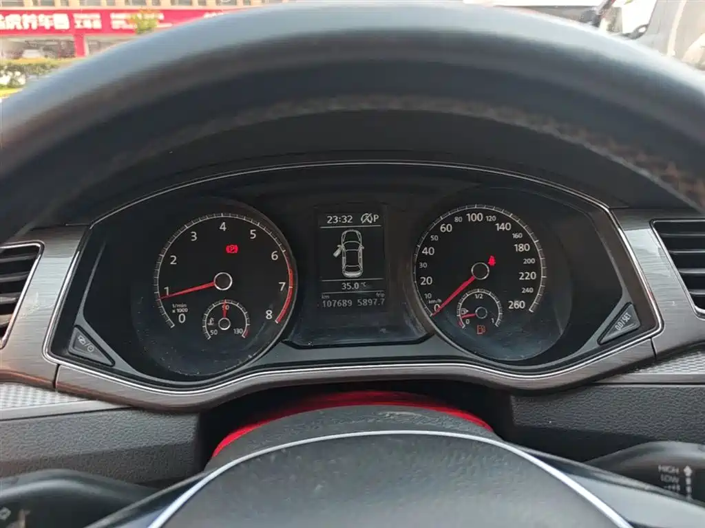 Volkswagen Passat 2017 330TSI DSG Prestige фото 12