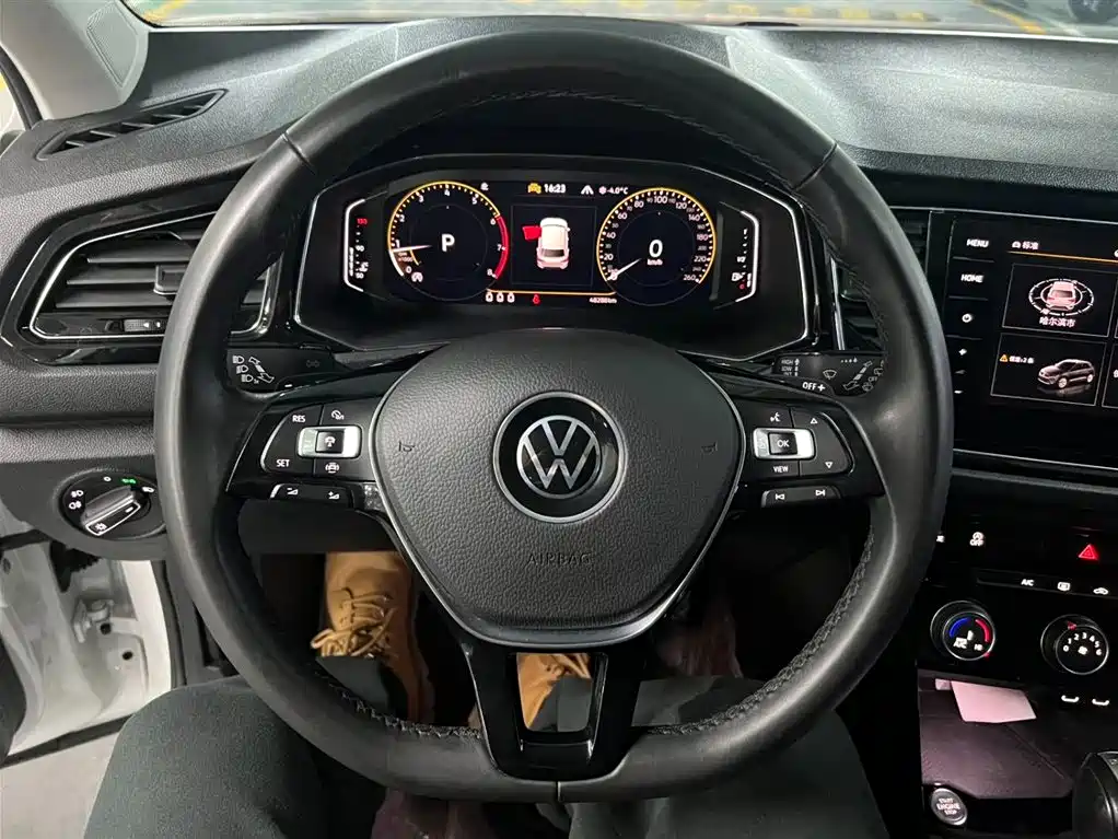 Volkswagen T-ROC 2022 280TSI DSG 2WD Comfort PLUS фото 15