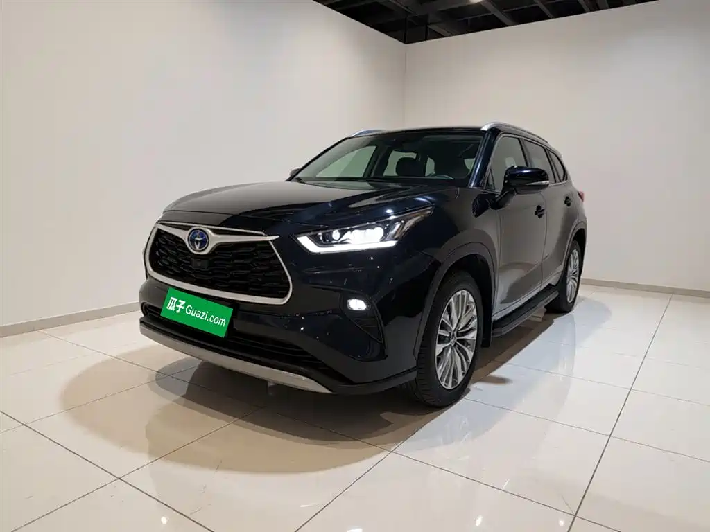 TOYOTA HIGHLANDER