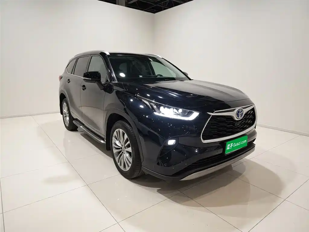 TOYOTA HIGHLANDER
