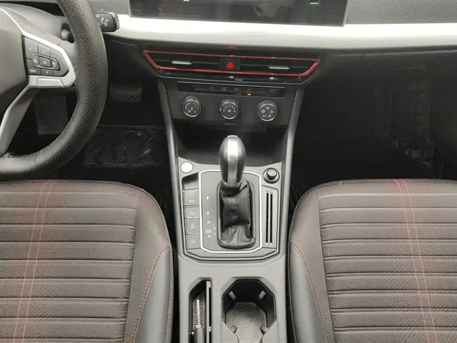 Volkswagen Lavida 2023 300TSI DSG Starlight Full Comfort Edition фото 16