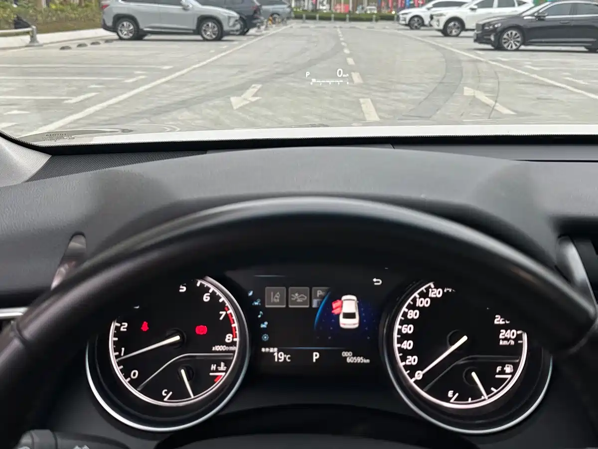 Toyota Camry 2019 2.0G Luxury (China V) фото 16