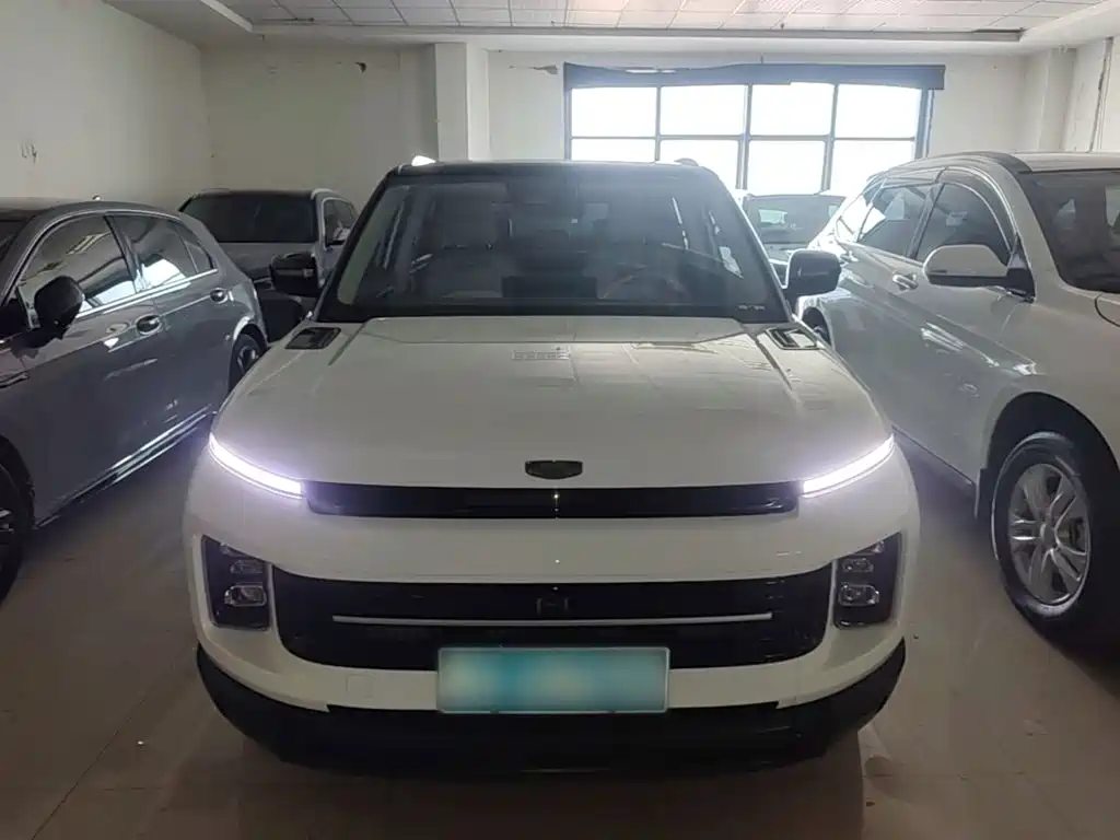 2025 Geely ICON