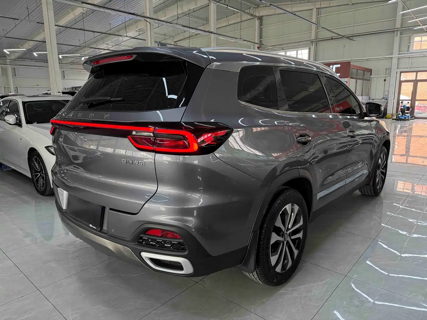CHERY TIGGO 8