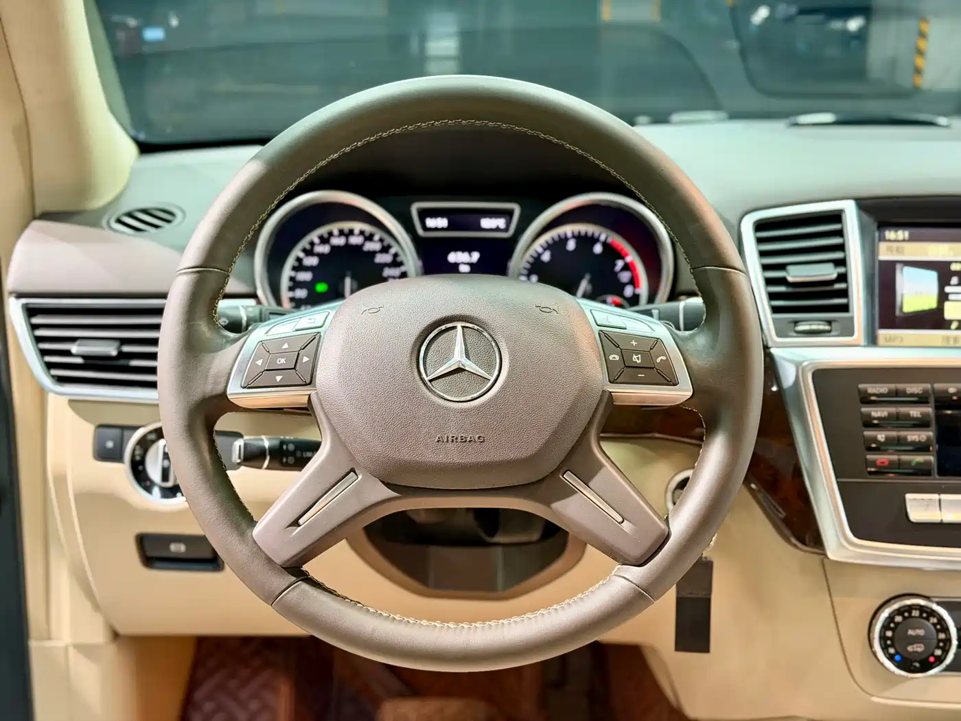 Mercedes-Benz M-Class 2012 Model ML 350 Dynamic фото 8