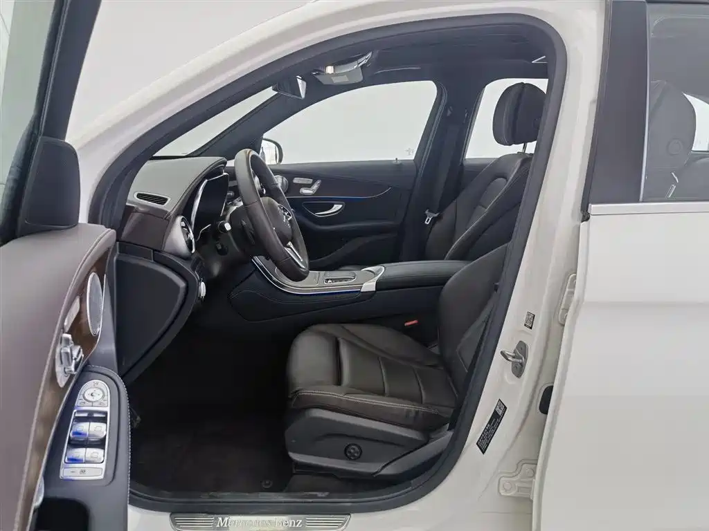 Mercedes-Benz GLC 2020 Facelift GLC 300 L 4MATIC Dynamic фото 10