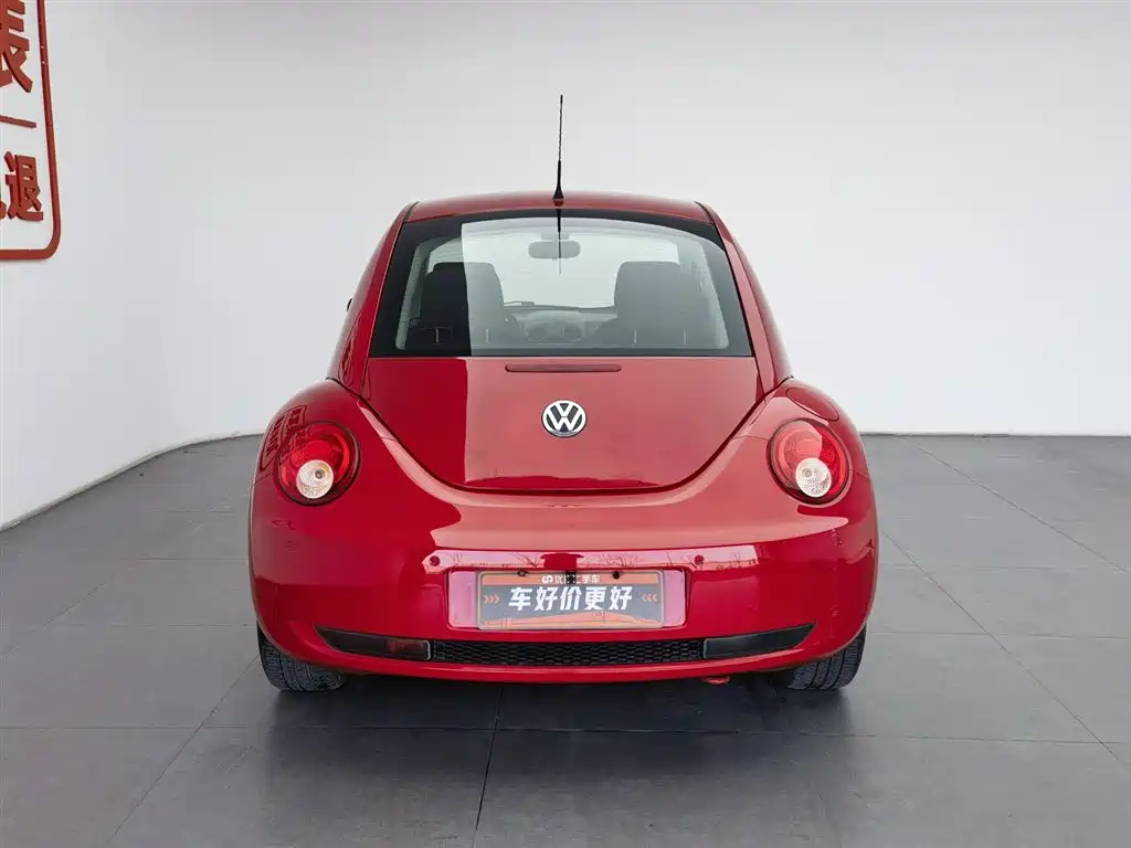 Volkswagen Beetle 2010 Model 1.6 AT фото 4