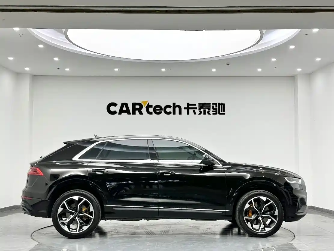 Audi Q8 2023 55 TFSI Luxury Sport фото 3